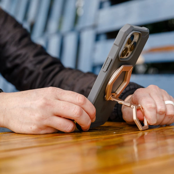 Urban Armor Gear Magnetic Ring Stand