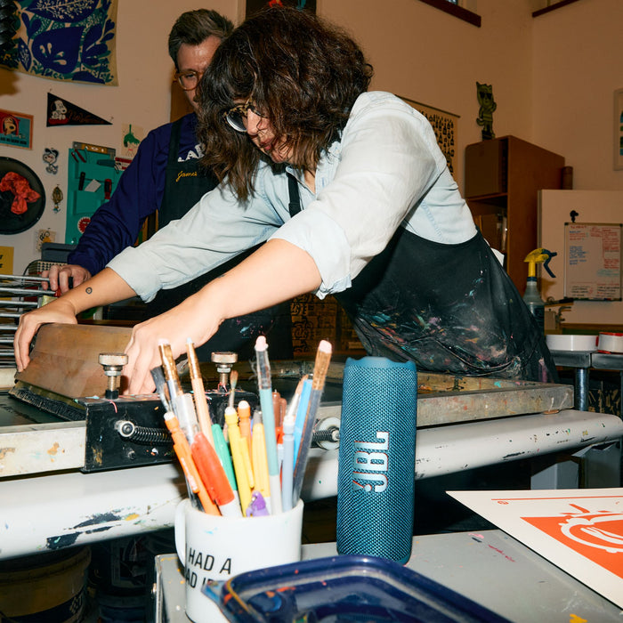 JBL Flip 7 Portable Waterproof And Drop-Proof Speaker