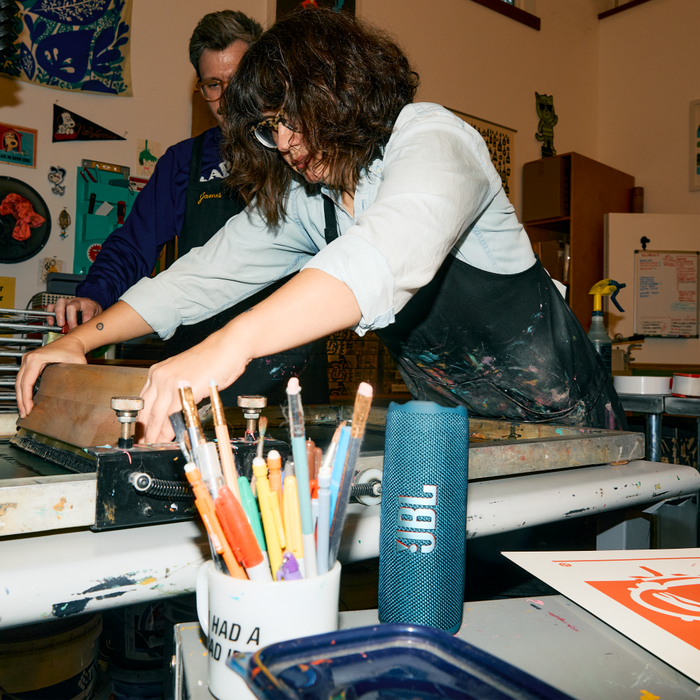 JBL Flip 7 Portable Waterproof And Drop-Proof Speaker