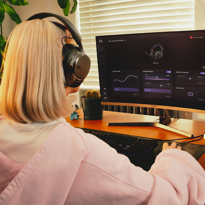 JBL Quantum 250 Over Ear Wired Multiplatform Gaming Headset