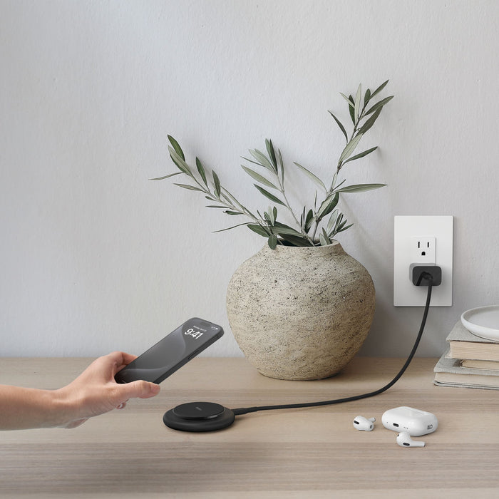 Belkin BoostCharge Pro Magnetic Charging Pad Black